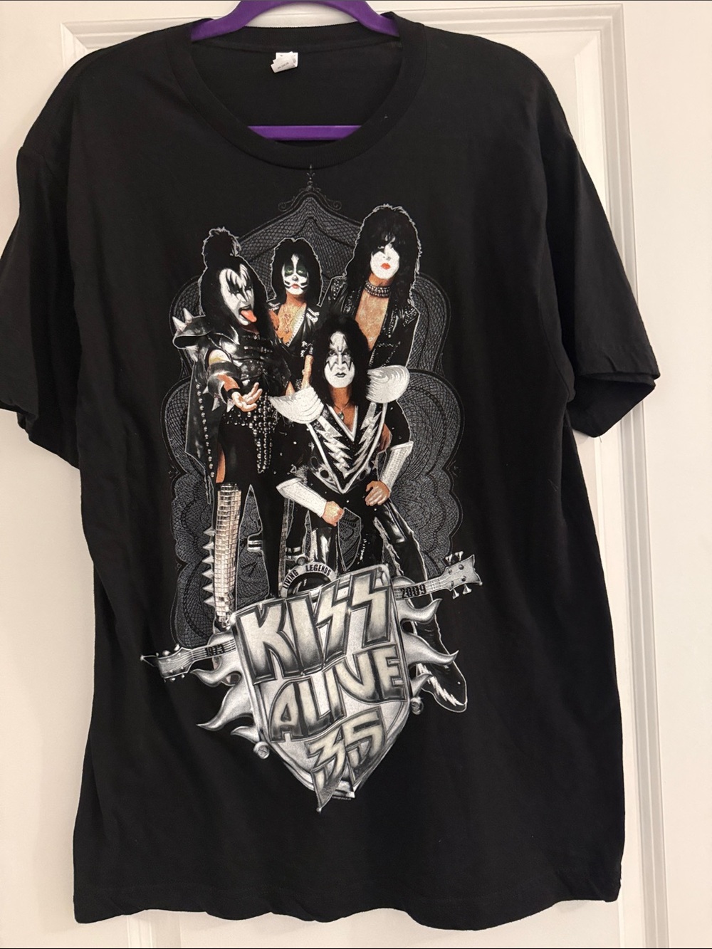 New / Never washed or worn … KISS Alive 35 Tee … size Large